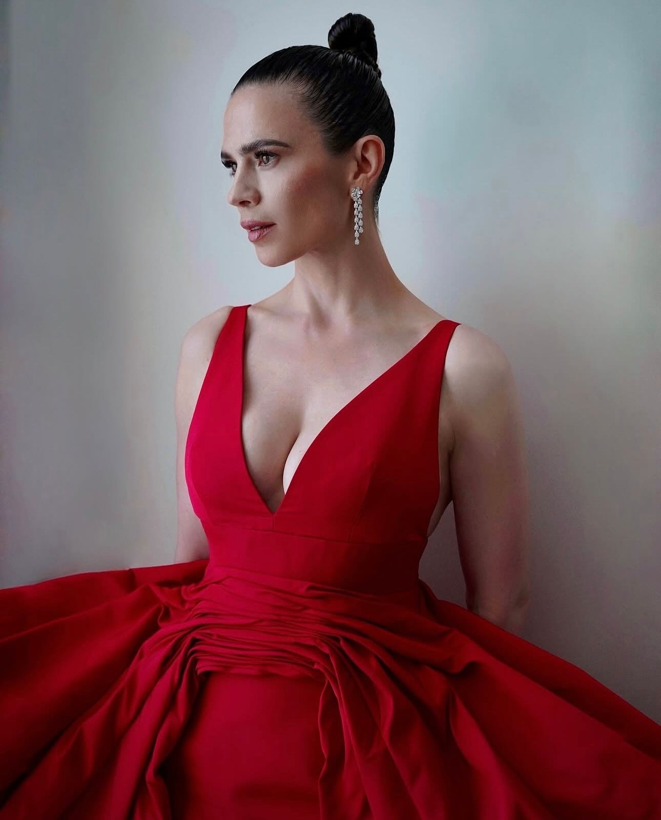 Hayley Atwell measurements