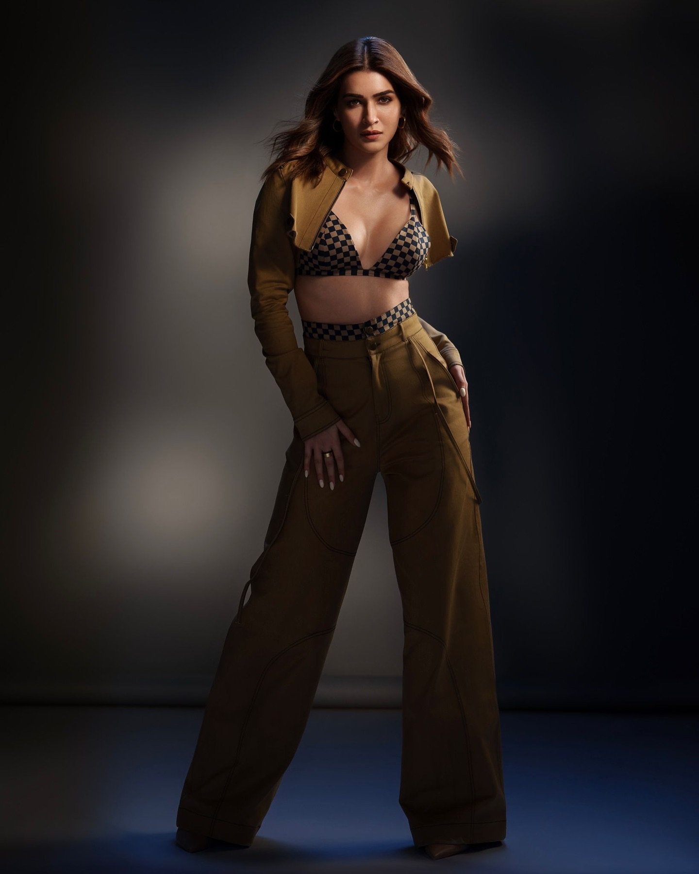 kriti sanon height in feet