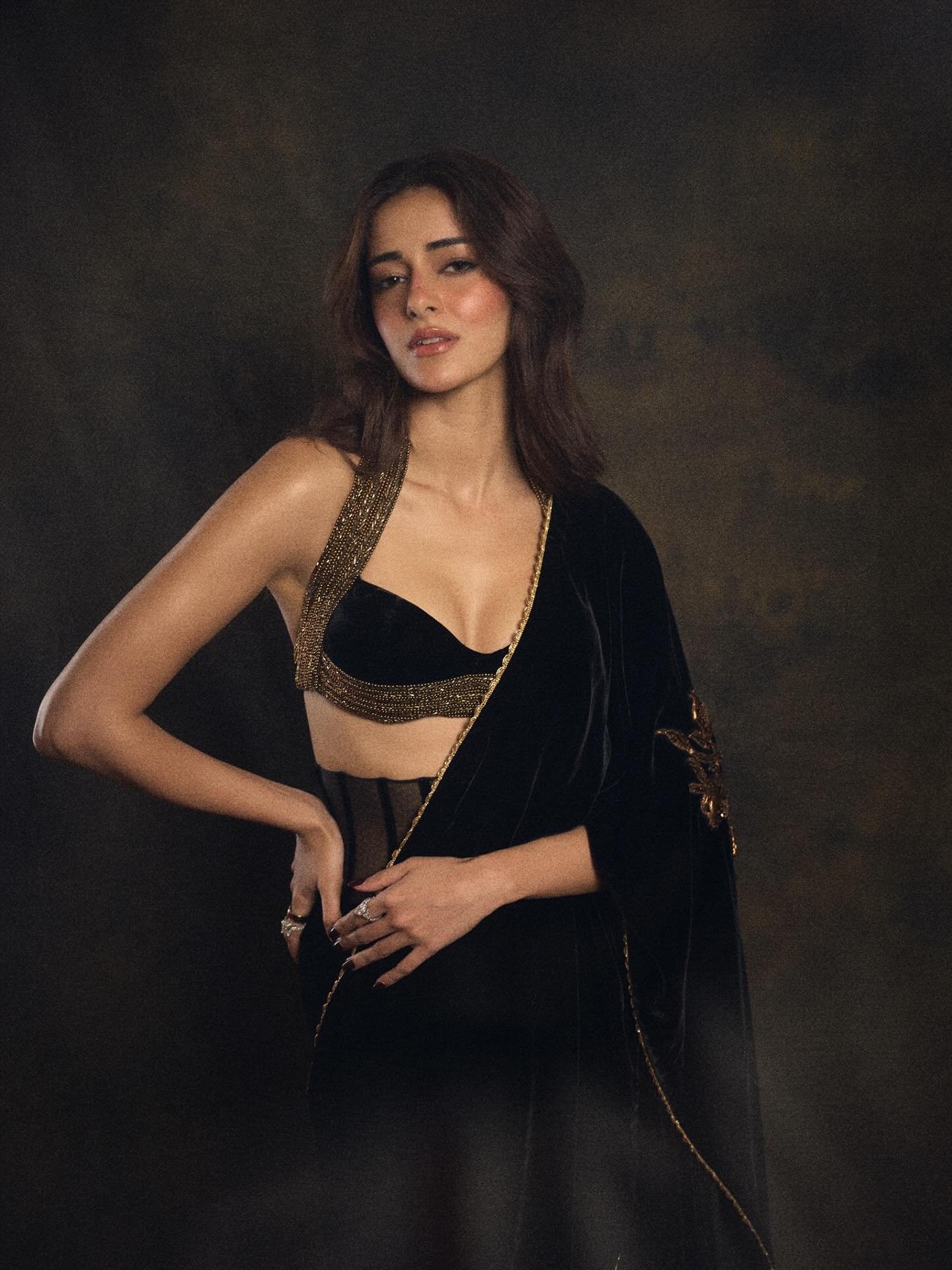 ananya pandey height in feet