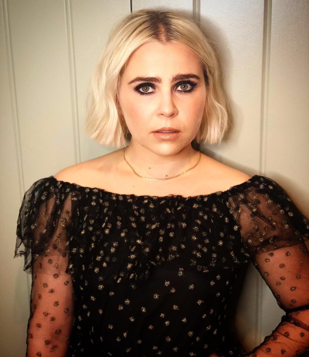 mae whitman weight