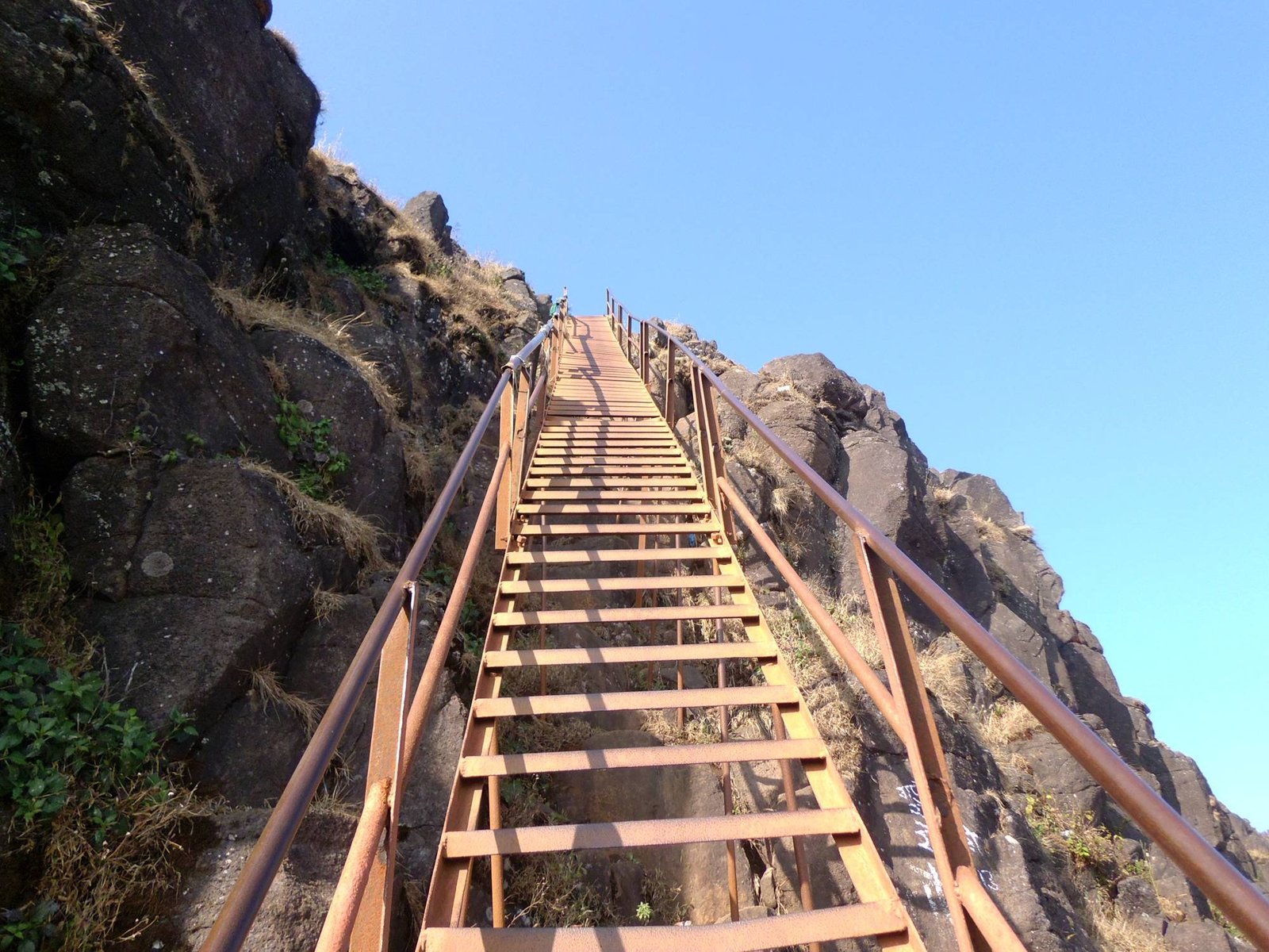kalsubai height in feet