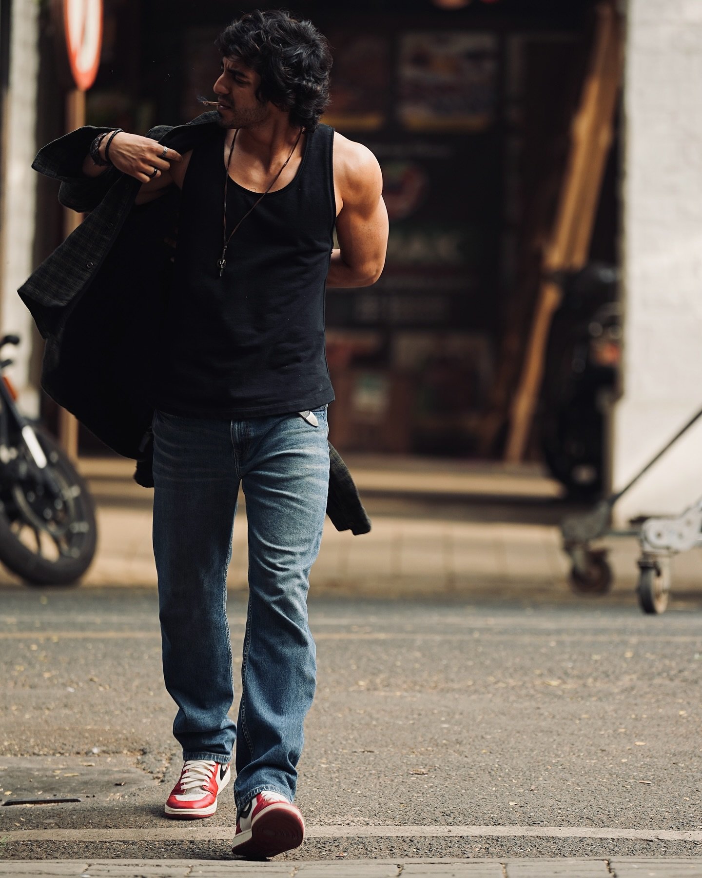 ahaan panday height in feet