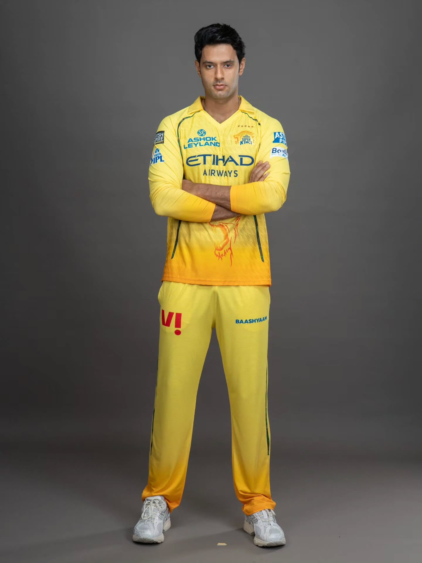 shivam dube height in feet