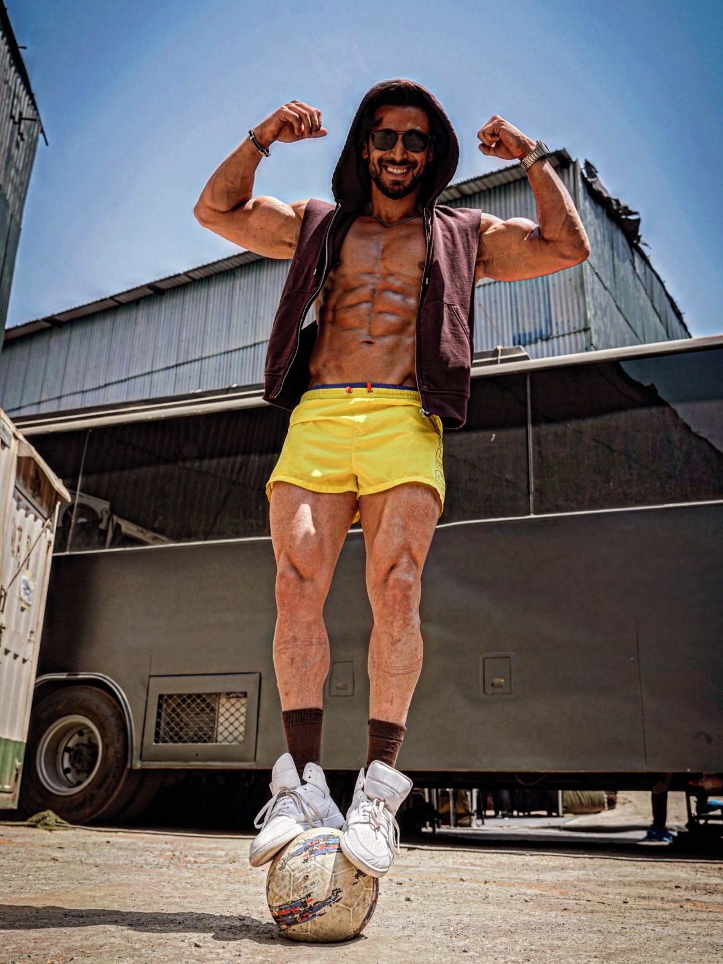 tiger shroff height in feet