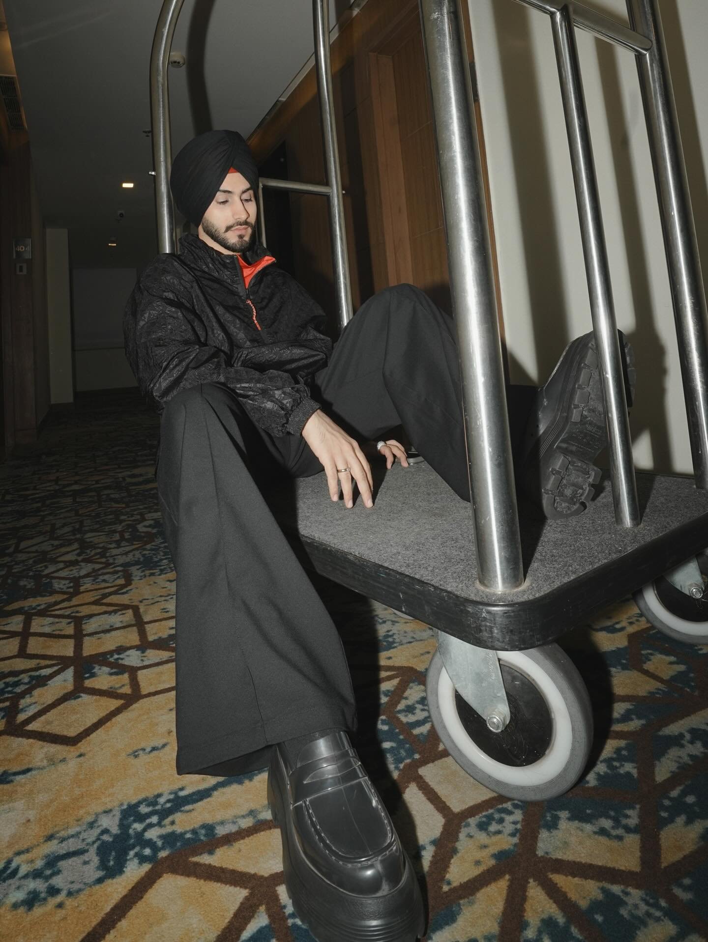 Rohanpreet Singh height in feet